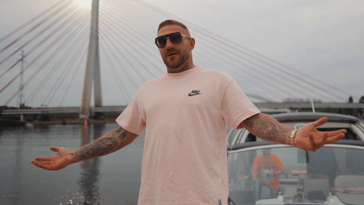 Kizo odniósł się do virala z zegarkiem, którego stał się bohaterem