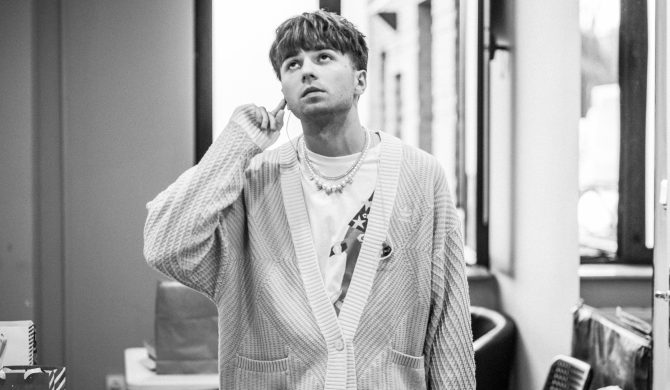 Mata zapowiedział nowy album. Poznaliśmy tracklistę i gości