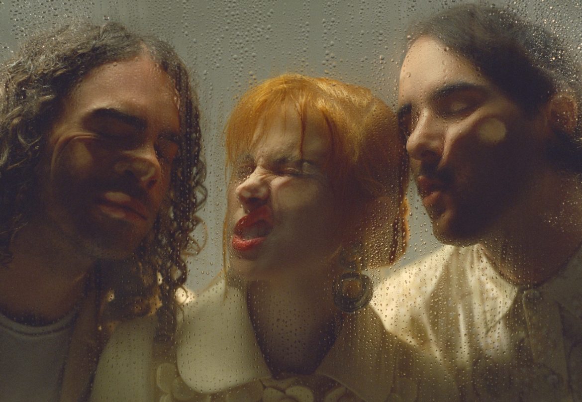 Wet Leg, Foals, Panda Bear, Romy i inni remiksują Paramore