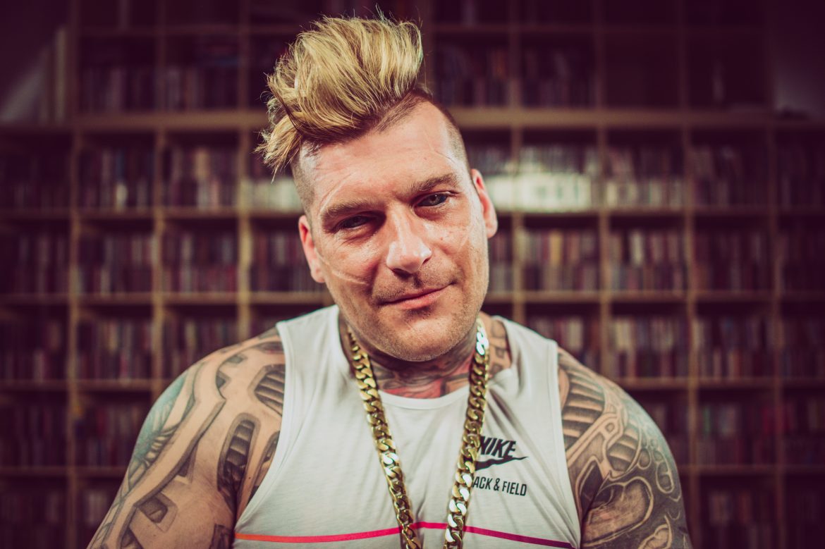 Popek wraca do klatki: ujawniono jego przeciwnika na Fame MMA 28