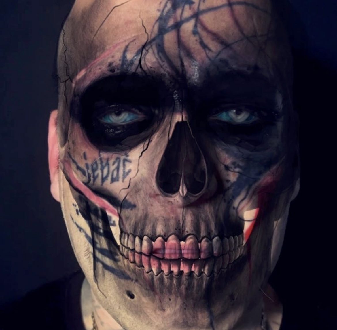 Sprawa szokującego tatuażu Popka wyjaśniona. „Zostaliście wykorzystani, przez typa, który był wykorzystany”