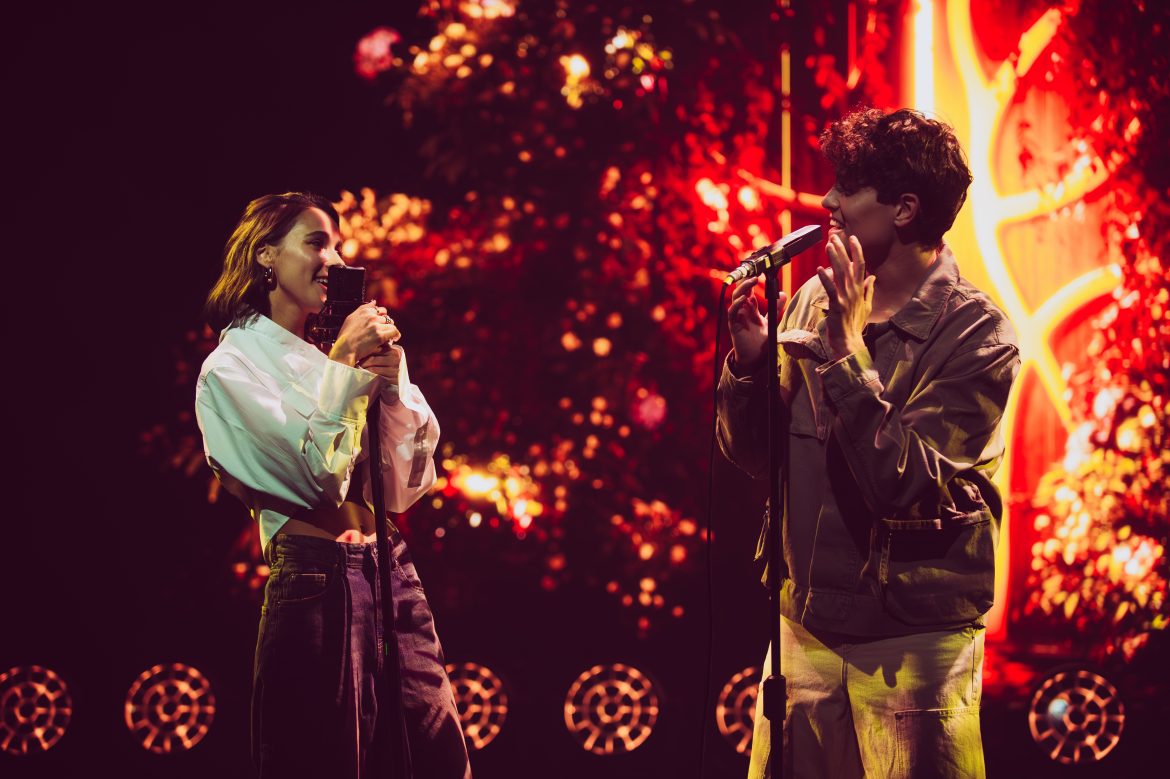 Oskar Cyms i Carla Fernandes lecą „Do gwiazd”