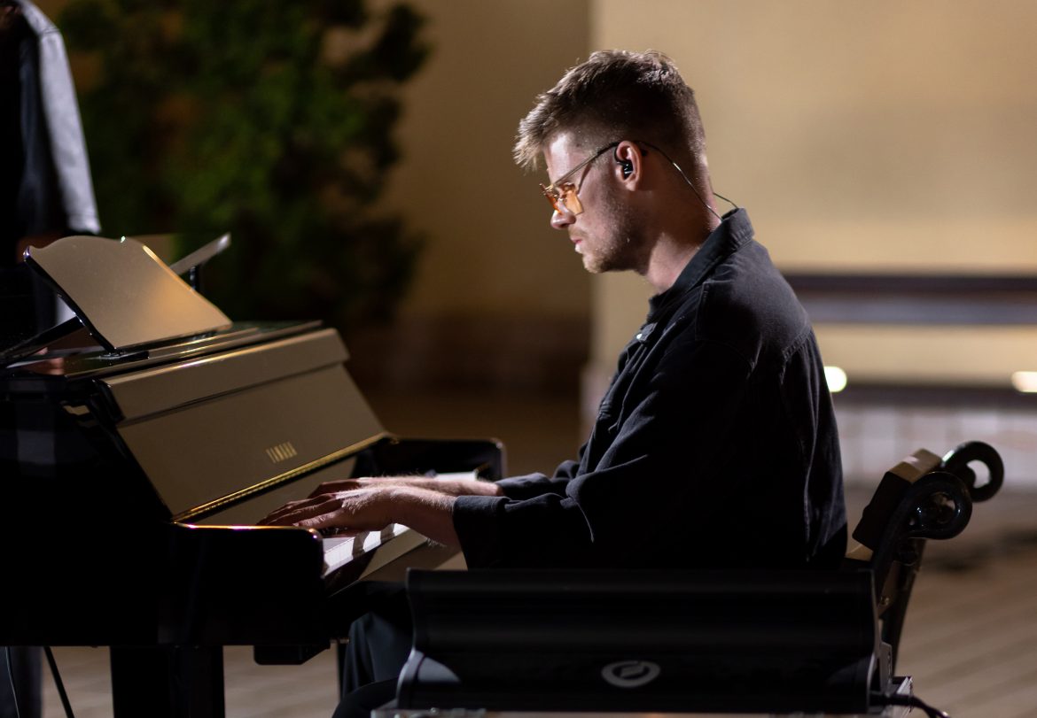 Paluch, Roxie Węgiel, Sarius, Ewa Farna i inni na nowej płycie Pawbeatsa