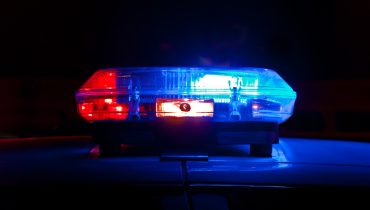 Amerykańska grupa nie ruszy w trasę po Europie. Jeden z jej członków został wyprowadzony z samolotu w kajdankach