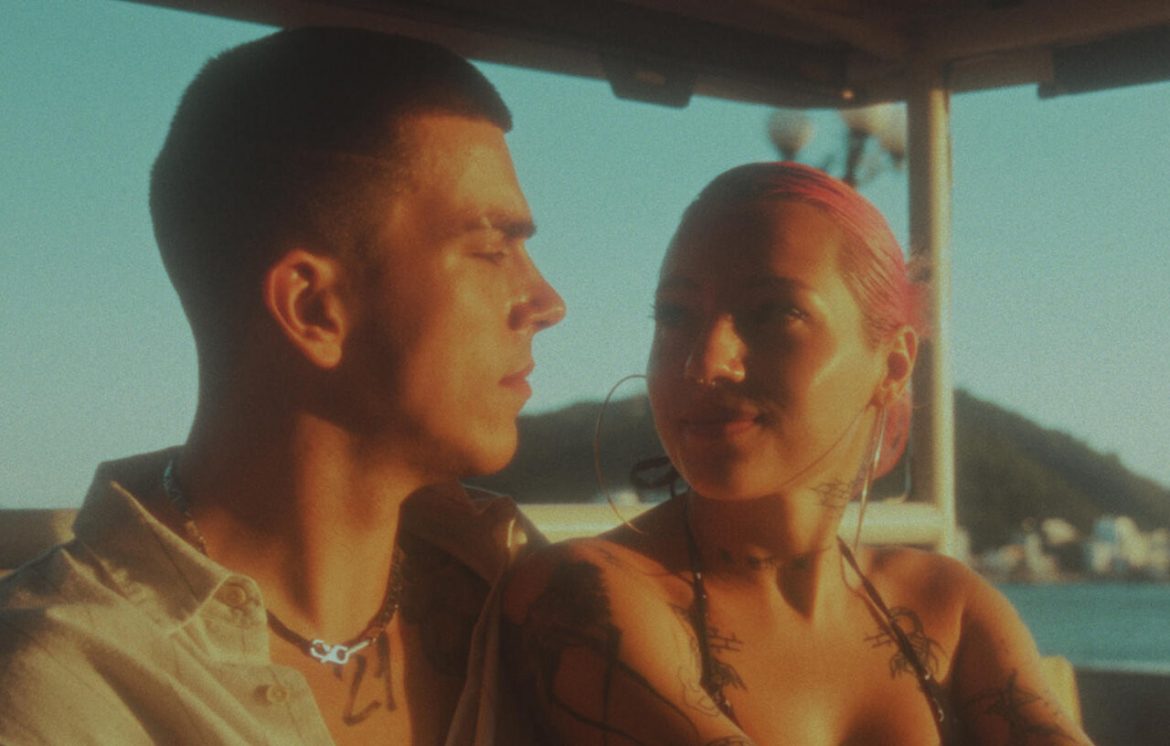 Kacper Blonsky śpiewa dla Young Leosi