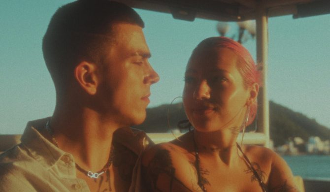 Kacper Blonsky śpiewa dla Young Leosi