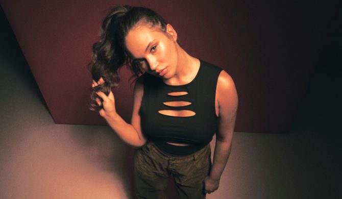 Alicja zapowiada debiutancki album singlem “spokojnie panowie”