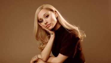 Ariana Grande wspomina jak na początu kariery traktowały ją Madonna, Beyonce i Mariah Carey