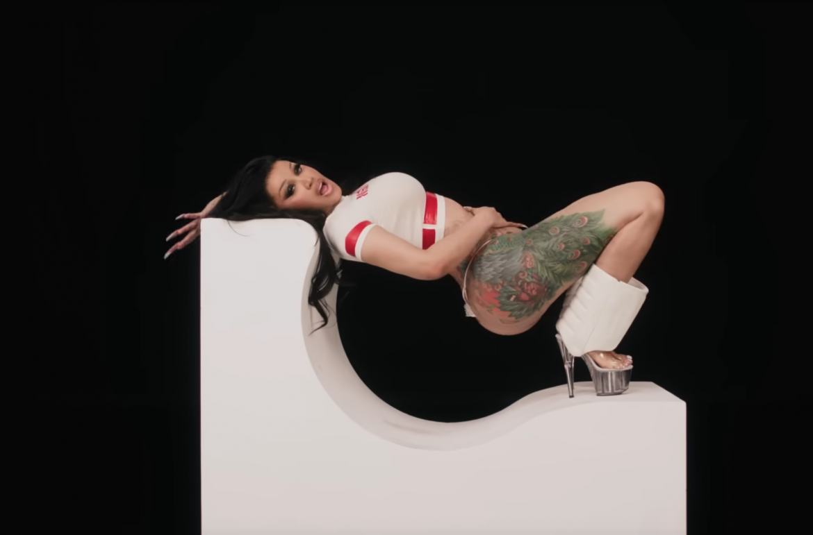 Cardi B z gorącym teledyskiem do „Enough (Miami)”