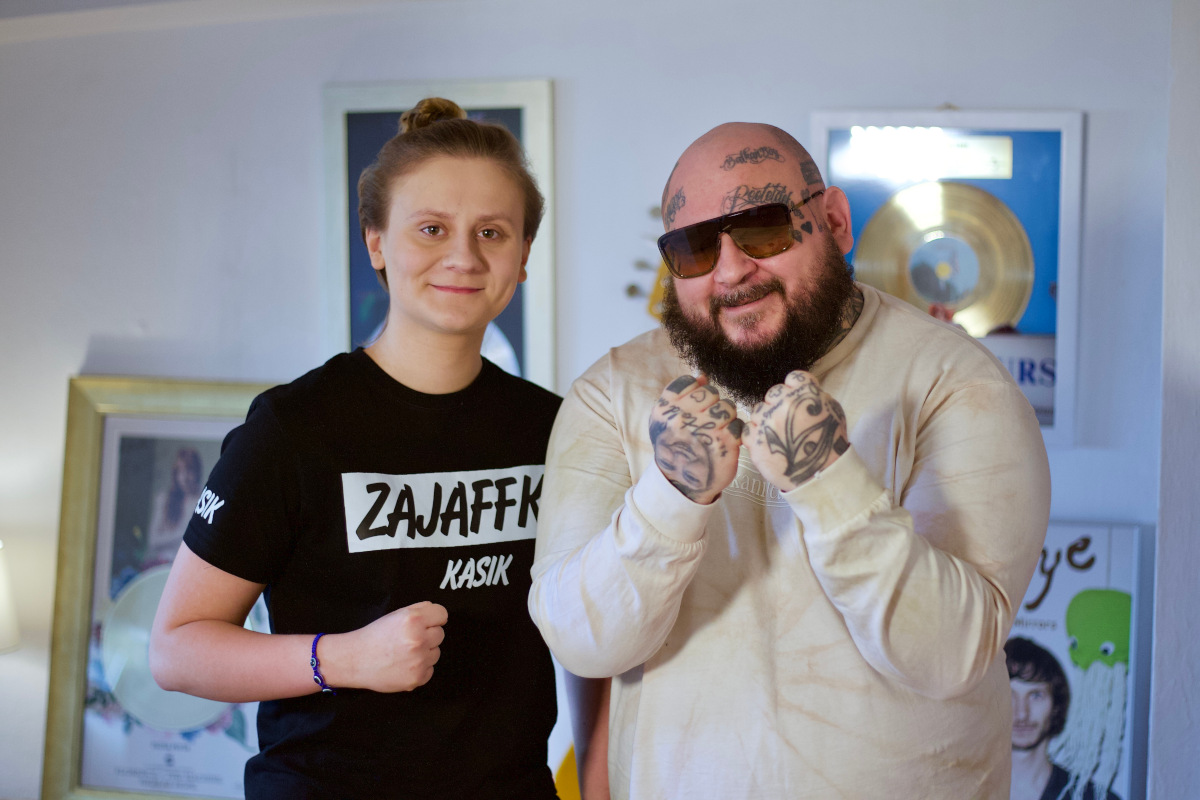 Kasia Kubiak w Czerwonej Kartce REDA: „Poziom intelektualny we freakach nie jest zbyt wysoki”