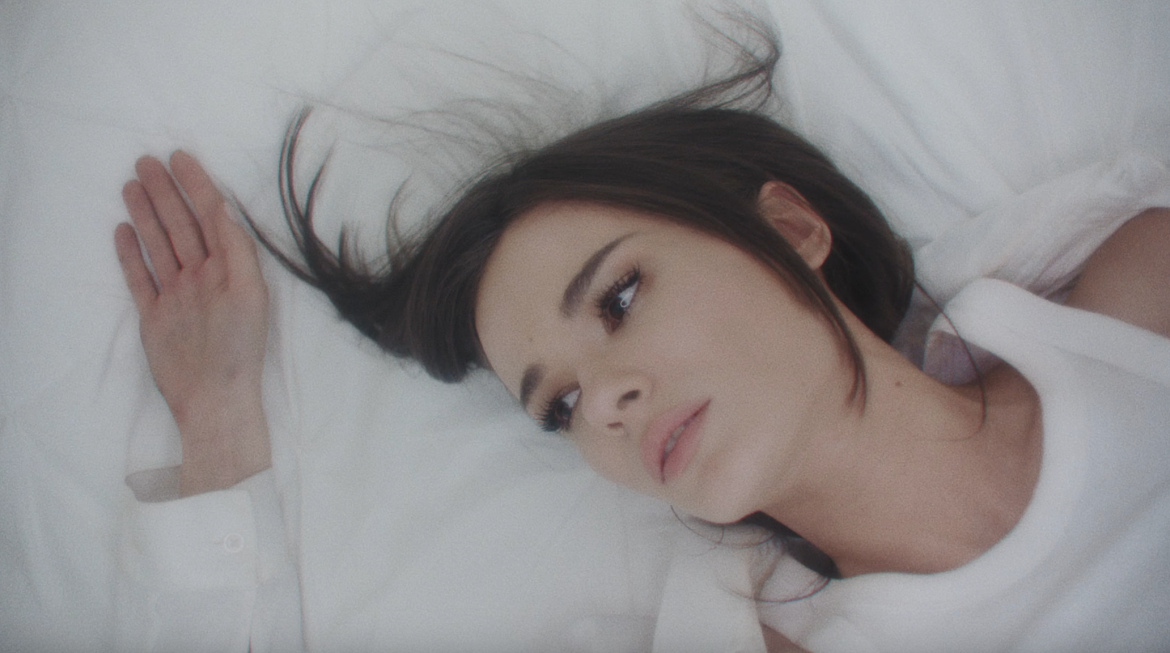 „I choć wierzę w boski plan, trudno tracić coś co znam” – Natalia Szroeder wraca z poruszającym, osobistym singlem „Północ”