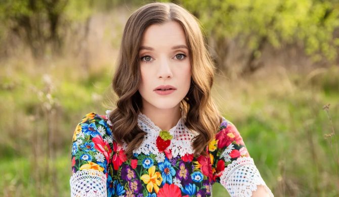 Ile zarabiają polscy muzycy młodego pokolenia? Występ sanah warty więcej niż koncert Bajmu?