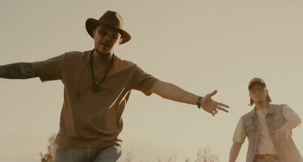 A może country rap od Zbuka i Vixena?