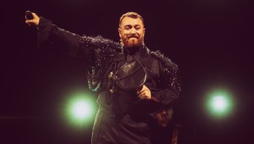 Sam Smith prezentuje nowy singiel „To Be Free” i ogłasza dwanaście kameralnych koncerów w Nowym Jorku