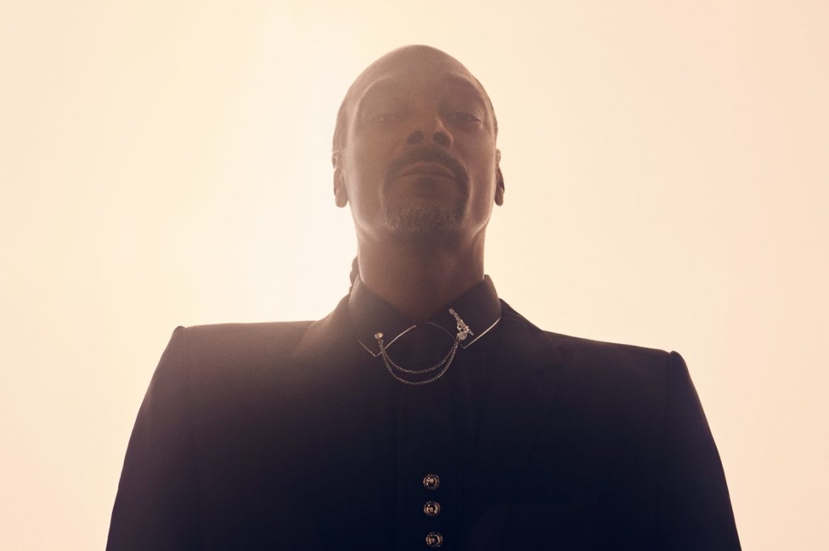 Snoop Dogg z legendą rocka w numerze wyprodukowanym przez Dr Dre