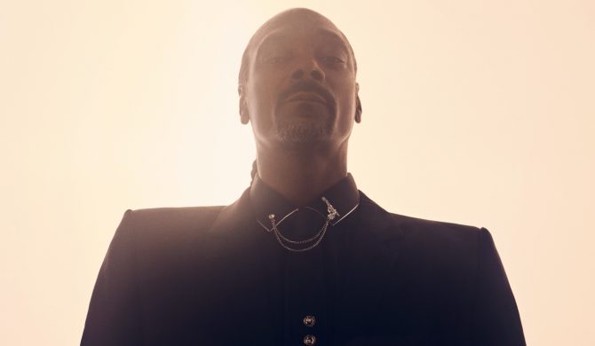 Snoop Dogg z legendą rocka w numerze wyprodukowanym przez Dr Dre