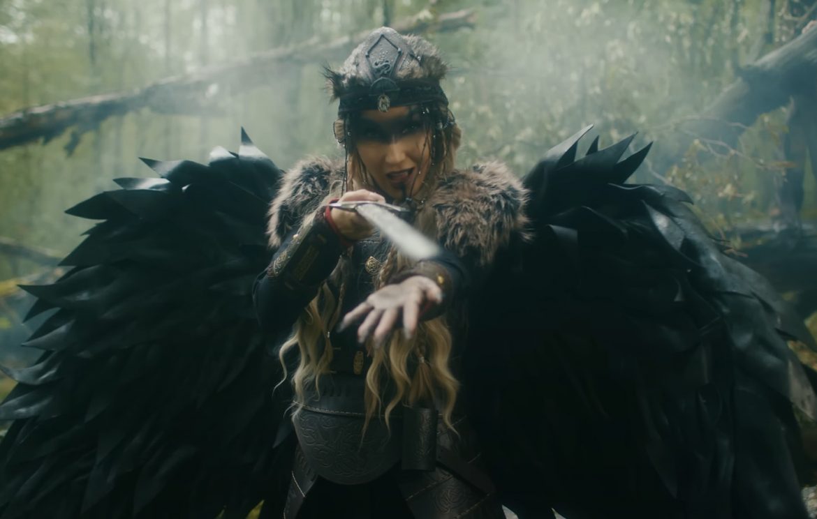 Bonson połączył siły z Cleo, a właściwie z jej alter ego