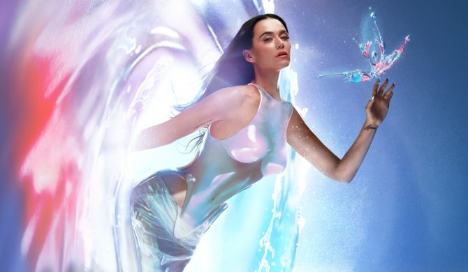 Fan wtargnął na scenę podczas koncertu Katy Perry. Jak zachowała się wokalistka?