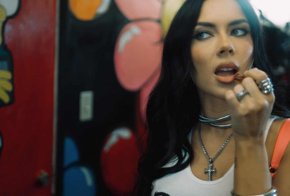 Kaeyra zapowiada „Kiss Kiss”. Po złotym „Sour” czas na nowy hit?