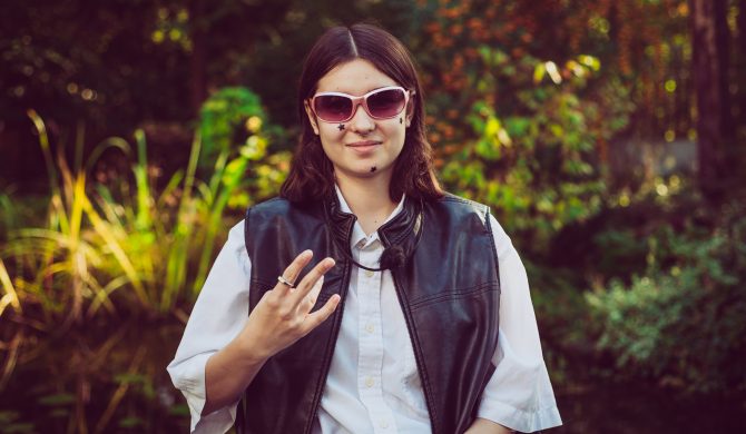 Z rapowego reality show, do reklamy Rossmana. Pierwszym duży kontrakt OG Kamki