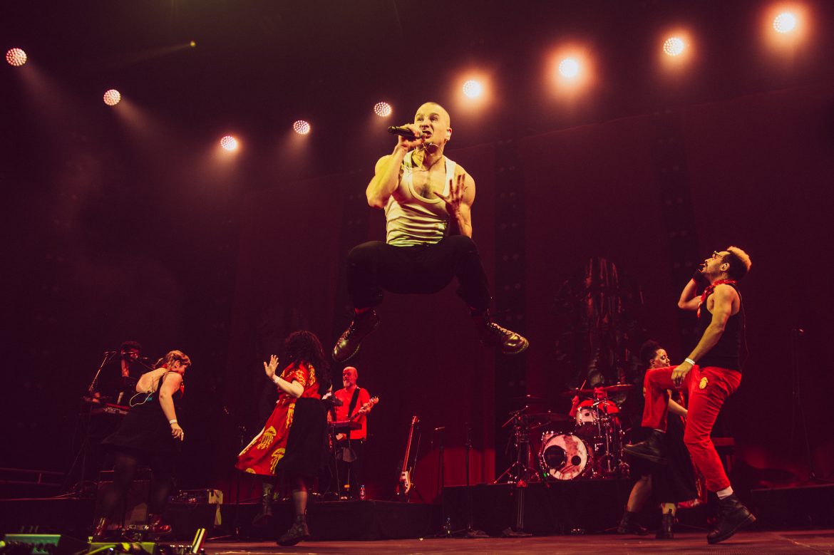 Zalewski i T.Love łączą siły w energetycznej wersji klasycznej piosenki grupy Muńka