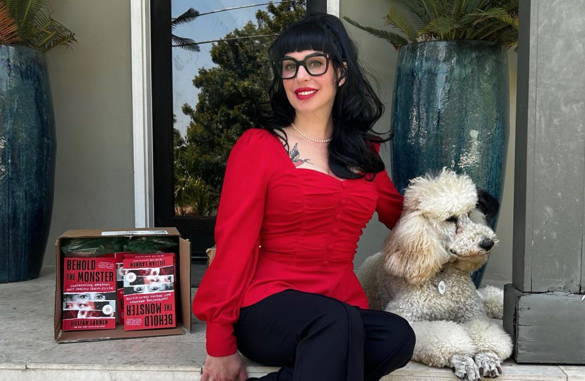 Żona basisty Weezer, Jillian Lauren, postrzelona przez policję