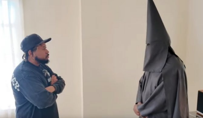 Kanye West w stroju Ku Klux Klanu twierdzi, że nie chciał mieć dzieci z Kim Kardashian