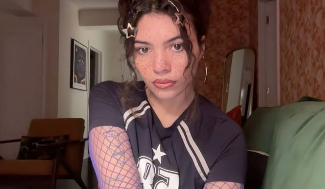 Lexi Jones – córka Davida Bowiego – debiutuje albumem „Xandri”