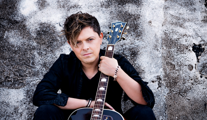 Michael Patrick Kelly powraca z nowym singlem