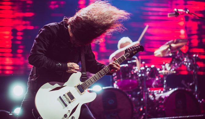 Wygląda na to, że Josh Freese nie jest już obrażony o to, że wywalono go z Foo Fighters