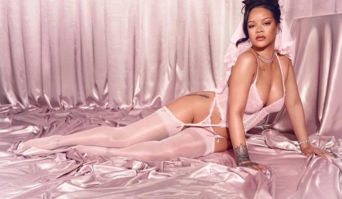Zmysłowa sesja zdjęciowa Rihanny wywołała falę plotek o jej ślubie. Artystka pozuje w welonie i samej bieliźnie
