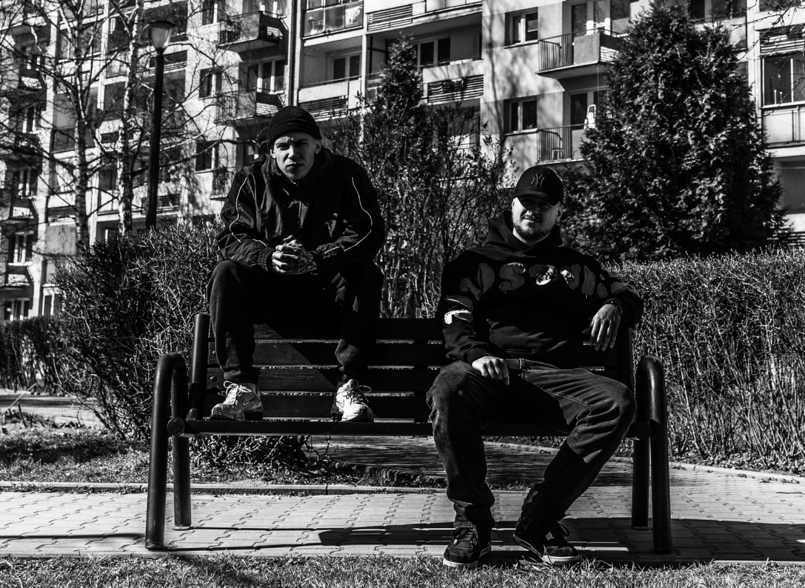 Nowaczkiewicz z nowym singlem „Na Ławce” – premiera w serwisach streamingowych