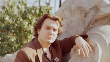 Bonaventura nie próżnuje. Nowy singiel i klip finalisty „Must Be The Music”