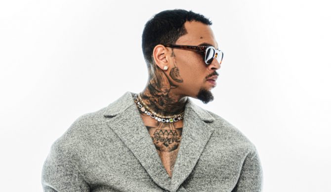 Chris Brown zaskoczył wszystkich i niespodziewanie pojawił się w sądzie w Londynie
