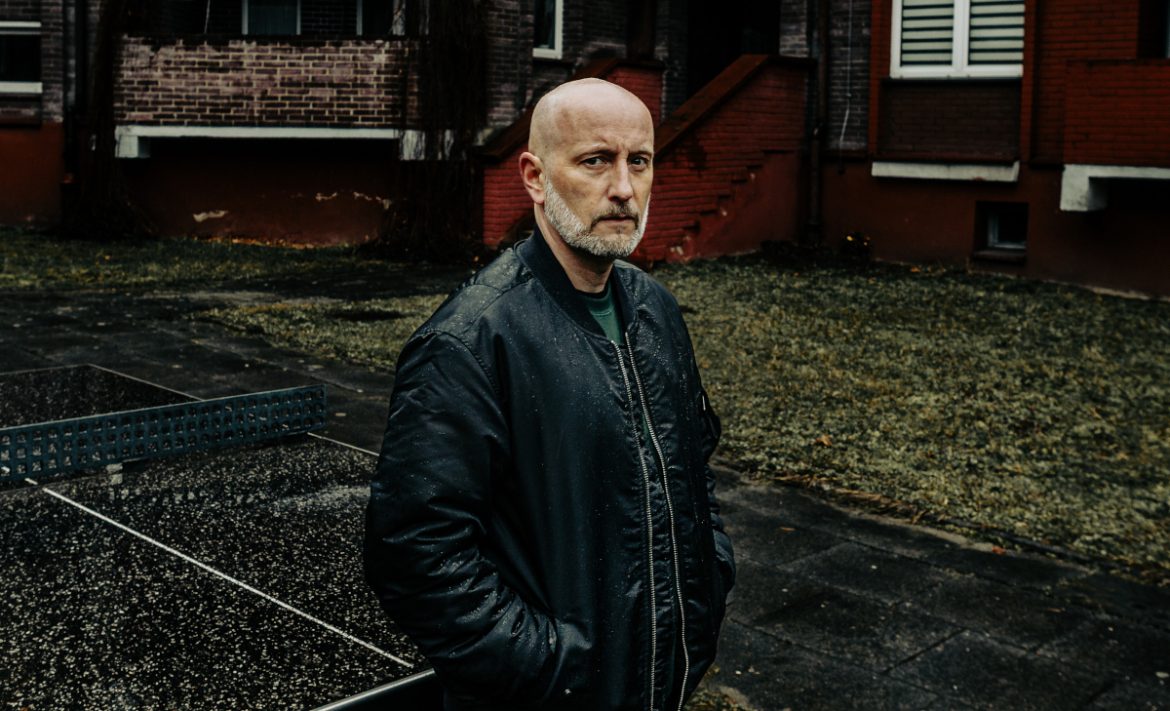 Małpa bez gości na nowej płycie „Święte słowa”. Raper twierdzi, że wszyscy zaproszeni mu odmówili