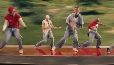 Roztańczony mgk zapowiada album singlem „cliché”