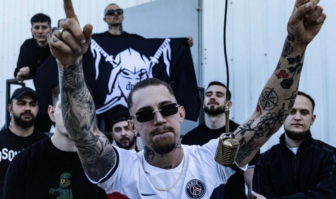 Nowaczkiewicz z nowym numerem