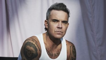 Robbie Williams przesuwa premierę płyty. Artysta boi się konkurencji?