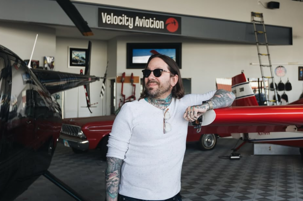 Były perkusista The Devil Wears Prada zginął w katastrofie lotniczej w San Diego