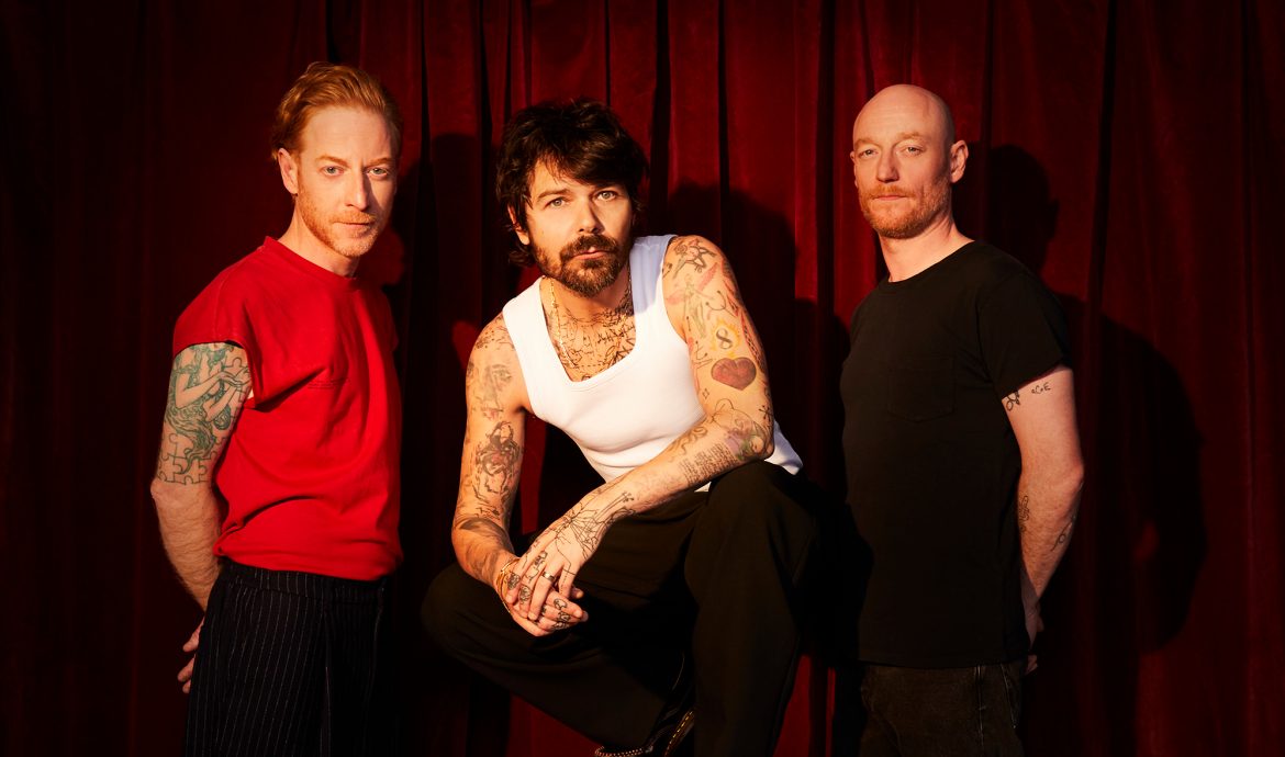 Biffy Clyro w hołdzie jedności i wspólnocie