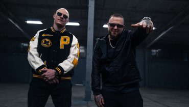 Bungee: „Ona jest chętna, mi nie wypada. I pyta mnie: 'warum’?”