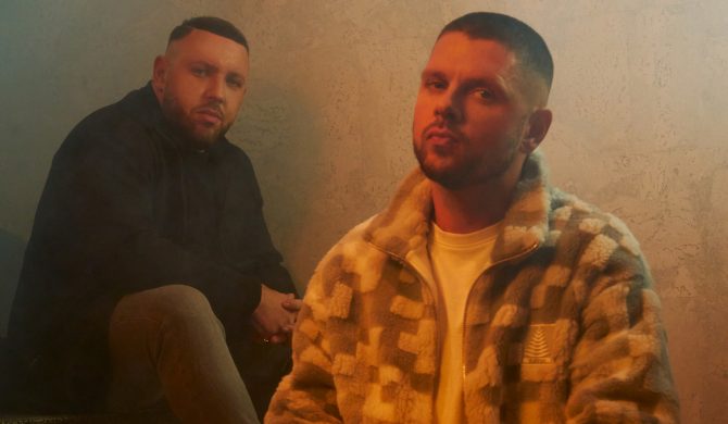 „W sercu mam ulicę, ale zostawiłem dziś ją w tyle” – Louis Villain i Kaz Bałagane łączą siły