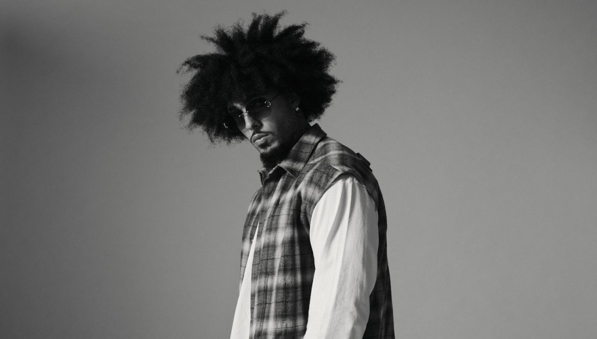 Bracia robią karierę w NBA. Jemu samemu nie wyszło, więc przerzucił się na rap