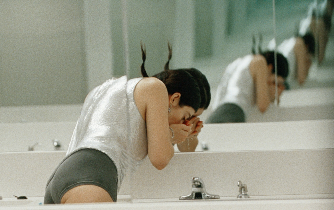 Lorde eksploruje tożsamość płciową w nowym singlu „Hammer”