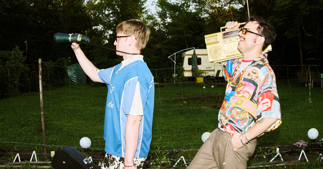 Leon Krześniak i Wiktory Dyduła w nowym singlu “Pętliczek”