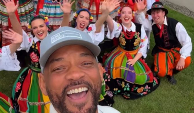 Zespół ludowy zaśpiewał dla Willa Smitha „Men In Black”. Artysta był zachwycony