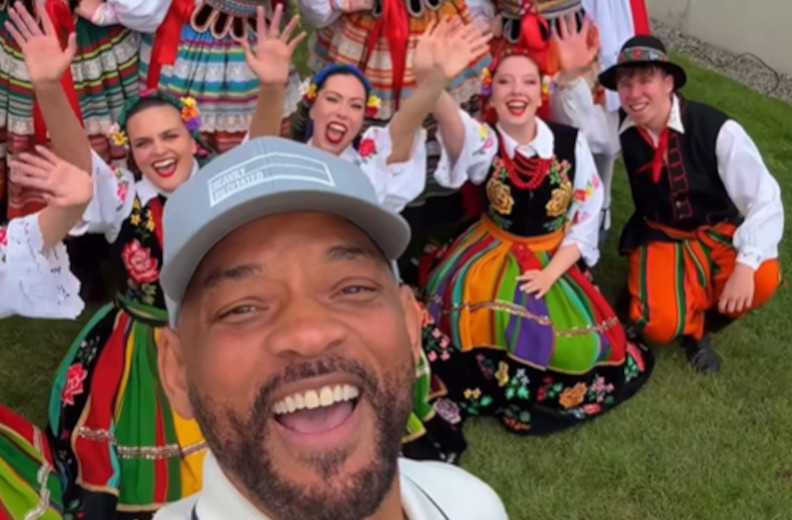 Zespół ludowy zaśpiewał dla Willa Smitha „Men In Black”. Artysta był zachwycony