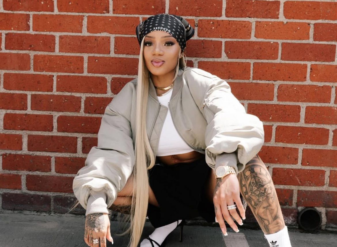 GloRilla sprzedaje koszulki z mugshotem tuż po aresztowaniu