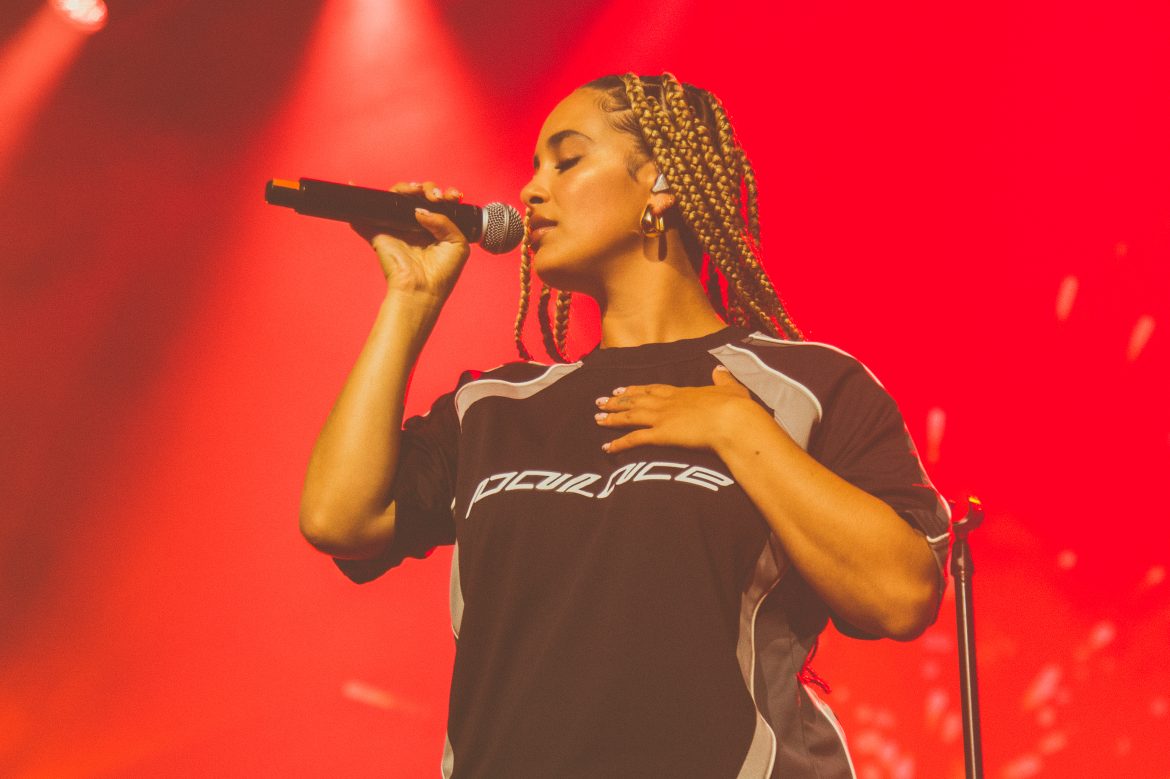 Jorja Smith prezentuje singiel „With You”