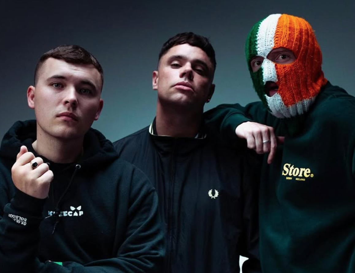 Członek Kneecap świętuje uniewinnienie w sprawie o terroryzm